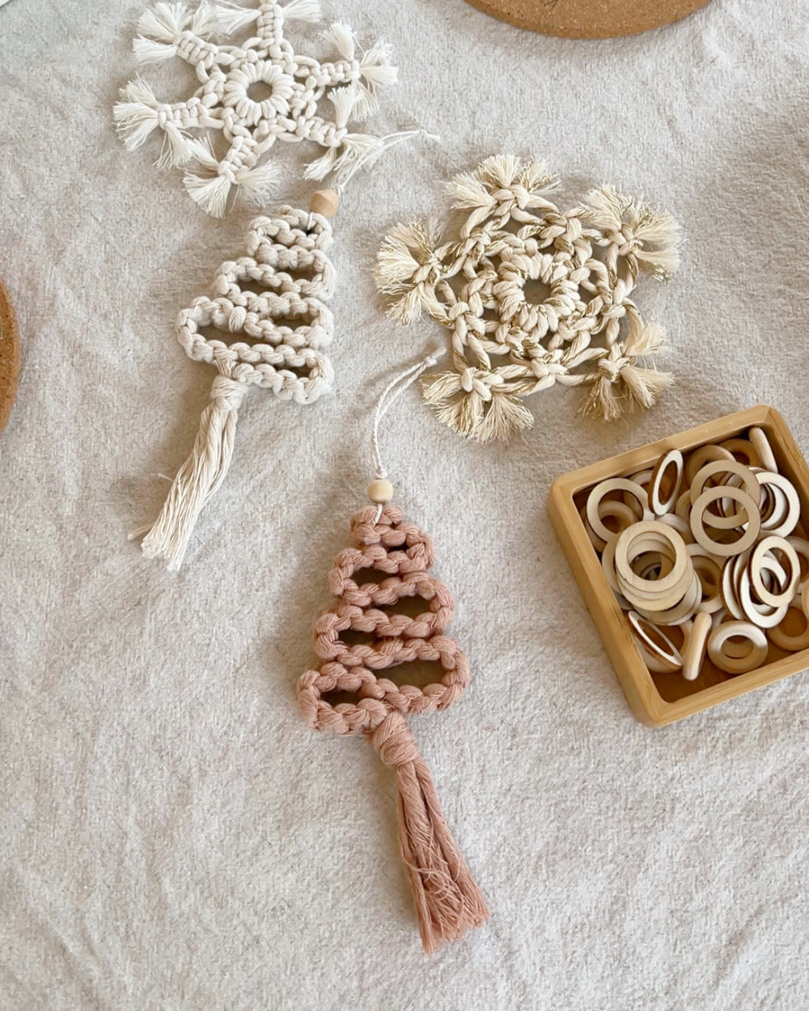 December 4th Holiday Craft Night at Miggy's